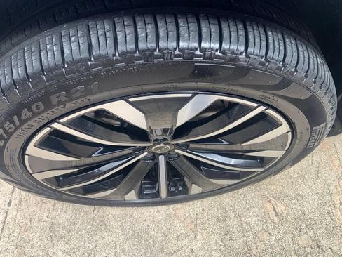 Certified 2025 Volvo XC90 B5 Core AWD/4WD image 8