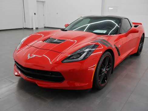 Used 2016 Chevrolet Corvette Stingray Coupe w/ 3LT Preferred Equipment Group RWD image 7
