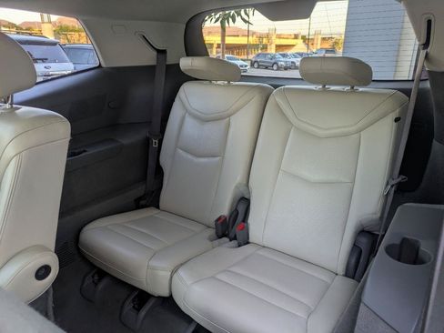 Used 2020 Cadillac XT6 Premium Luxury FWD image 16