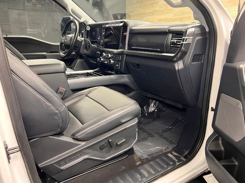 Used 2024 Ford F350 Lariat w/ Lariat Ultimate Package image 7