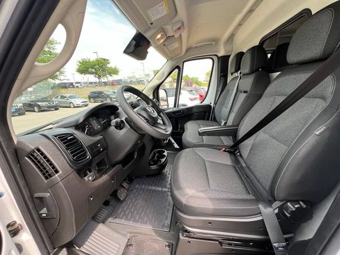 Used 2024 RAM ProMaster 2500 FWD image 19