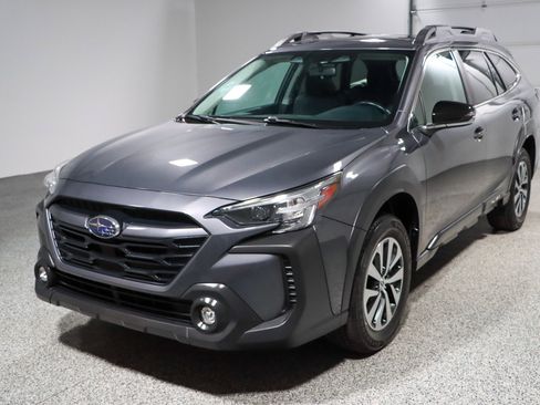 Used 2024 Subaru Outback Premium AWD/4WD image 32