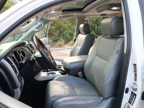 Used 2013 Toyota Sequoia Platinum image 12
