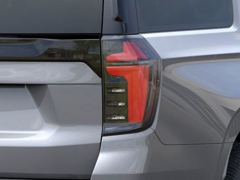 New 2026 Chevrolet Suburban LS AWD/4WD image 11