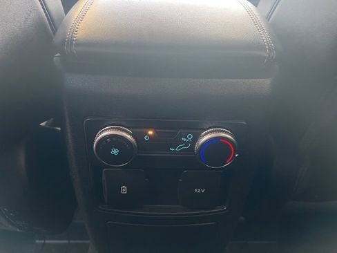 Used 2022 Ford Explorer XLT w/ Equipment Group 202A image 20