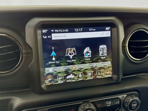 Used 2022 Jeep Gladiator Overland image 13