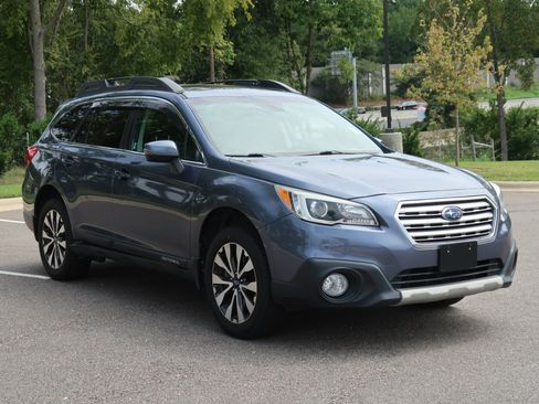 Used 2017 Subaru Outback 2.5i Limited AWD/4WD image 2