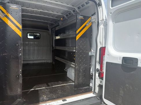Used 2024 RAM ProMaster 2500 FWD image 12