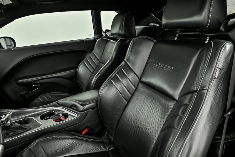 Used 2016 Dodge Challenger SRT Hellcat RWD image 17