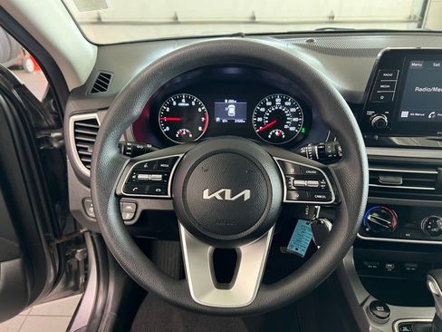 Used 2023 Kia Seltos LX AWD/4WD image 17