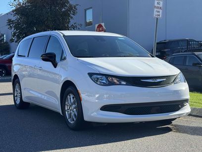 New 2026 Chrysler Voyager LX