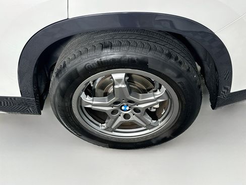 Used 2025 BMW X1 xDrive28i AWD/4WD image 11