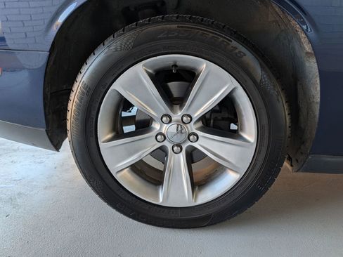 Used 2015 Dodge Challenger SXT w/ Driver Convenience Group image 11