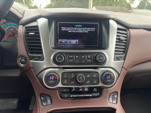 Used 2017 Chevrolet Suburban Premier AWD/4WD image 23