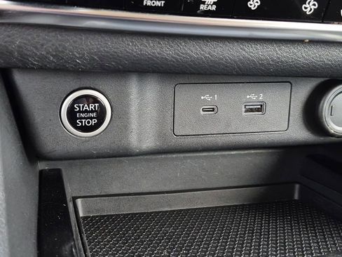 Used 2022 Nissan Rogue SV image 25