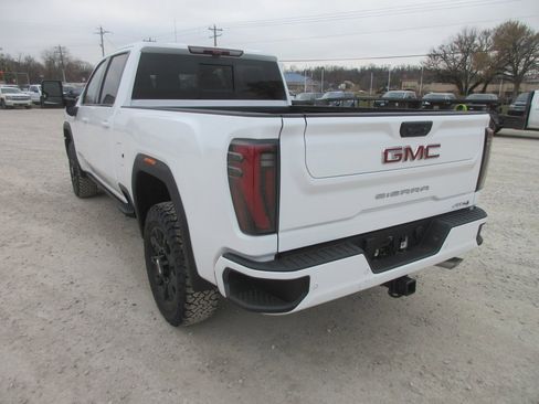 New 2026 GMC Sierra 2500 AT4 w/ AT4 Premium Plus Package image 9