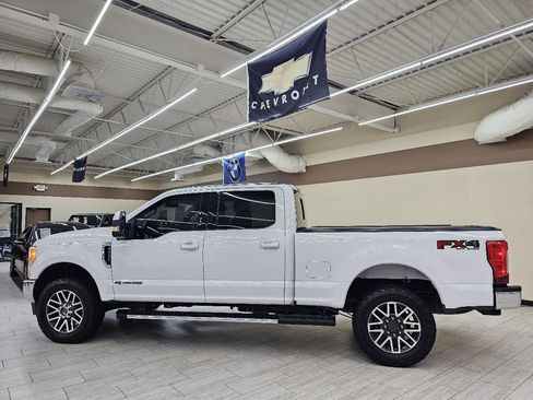 Used 2017 Ford F250 Lariat w/ Lariat Value Package image 9