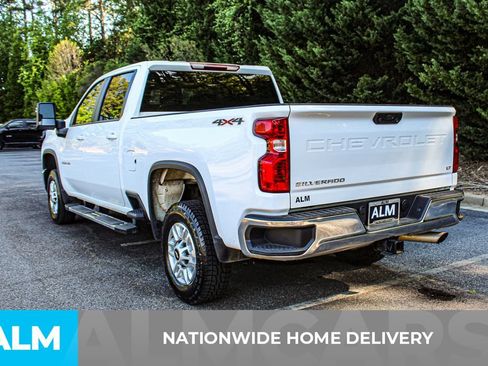 Used 2025 Chevrolet Silverado 2500 LT w/ Convenience Package AWD/4WD image 4