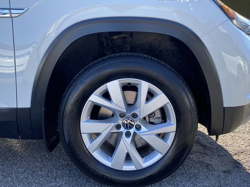 Used 2020 Volkswagen Atlas Cross Sport S image 25