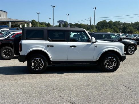 Used 2026 Ford Bronco Outer Banks AWD/4WD image 3
