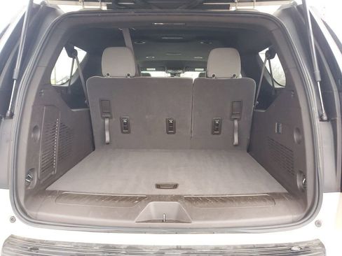 Used 2023 GMC Yukon XL SLE w/ Gmc Pro Safety Plus Package image 7