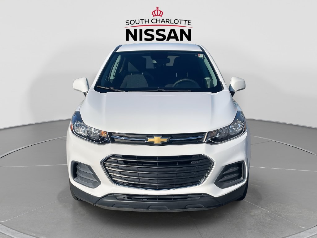 Used 2022 Chevrolet Trax LS w/ Tint and Cruise Package FWD image 2