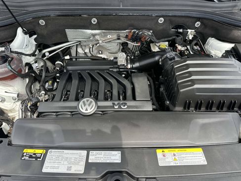 Used 2023 Volkswagen Atlas Cross Sport SE AWD/4WD image 10