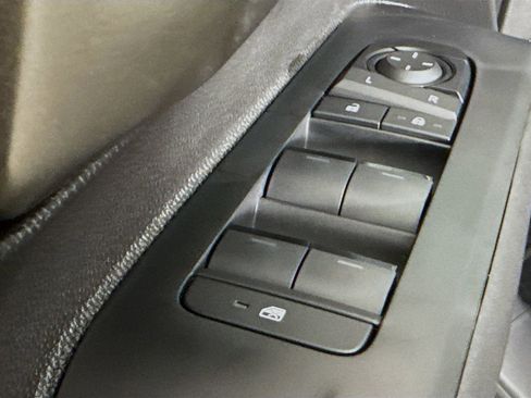 New 2025 Toyota Tacoma TRD Off-Road image 17