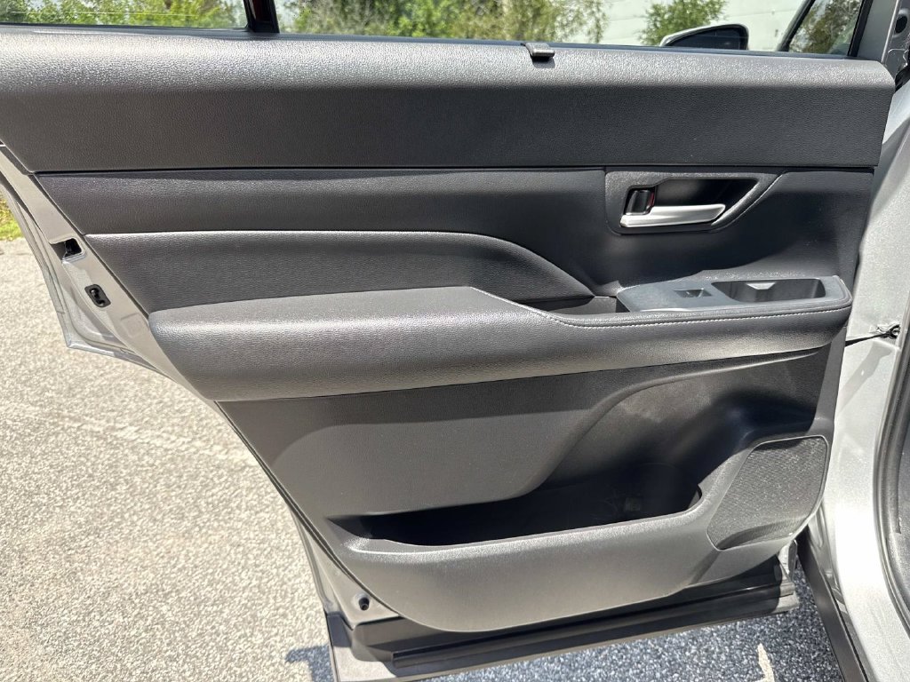 Used 2025 Toyota Grand Highlander FWD image 12