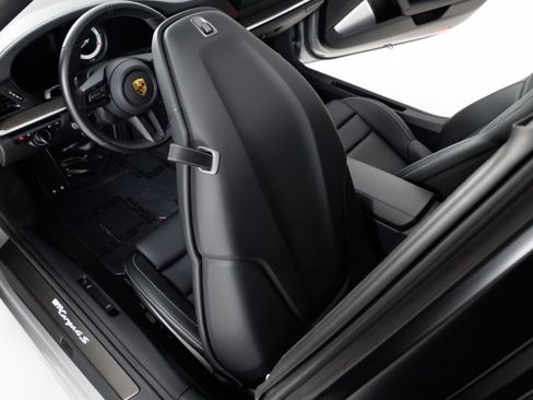 Used 2022 Porsche 911 Targa 4S AWD/4WD image 50