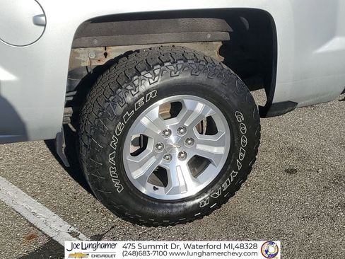 Used 2018 Chevrolet Silverado 1500 LT w/ All Star Edition image 31