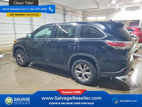 Used 2016 Toyota Highlander Plus AWD/4WD image 3