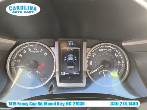 Used 2016 Toyota Tacoma SR5 w/ Towing Package RWD image 13