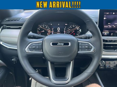 Used 2023 Jeep Compass Limited AWD/4WD image 18