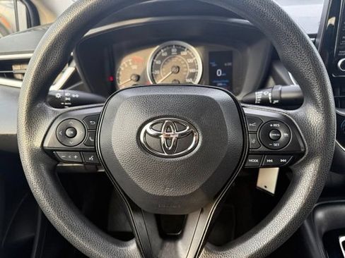 Used 2022 Toyota Corolla LE w/ Carpet Mat Package (TMS) FWD image 14