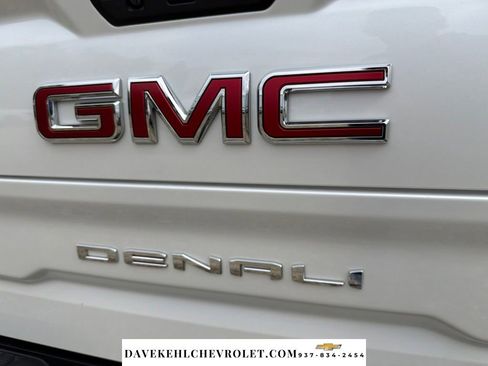 Used 2019 GMC Sierra 1500 Denali w/ Denali Ultimate Package AWD/4WD image 39
