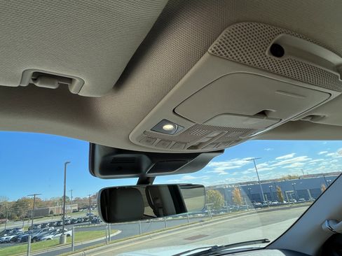 Used 2024 Lincoln Navigator Premiere image 24