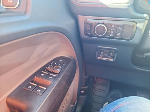 New 2026 Ford Maverick Lariat w/ Black Appearance Package AWD/4WD image 30