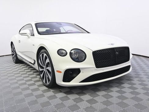 Used 2024 Bentley Continental GT image 9