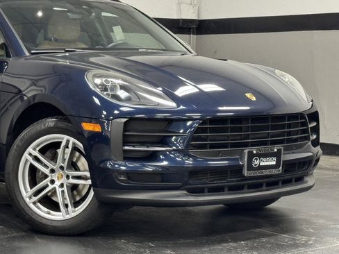 Used 2019 Porsche Macan image 3