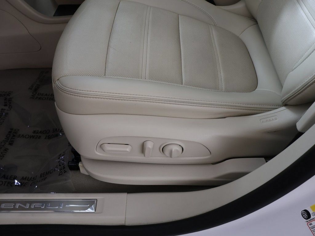 Used 2023 GMC Acadia Denali AWD/4WD image 35