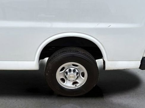 Used 2022 Chevrolet Express 2500 Work Van w/ Driver Convenience Package image 31