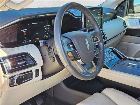 Used 2021 Lincoln Navigator Reserve w/ Luxury Package image 9