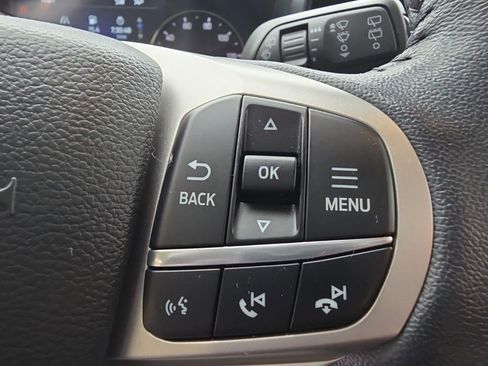 Used 2022 Ford Explorer XLT AWD/4WD image 21
