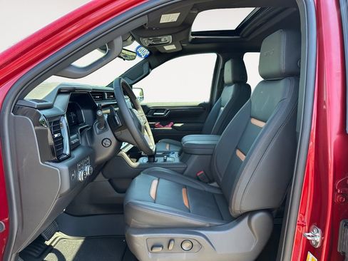 New 2026 GMC Sierra 1500 AT4 w/ Technology Package AWD/4WD image 9