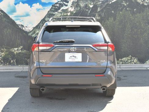Used 2024 Toyota RAV4 XLE w/ Convenience Package FWD image 10