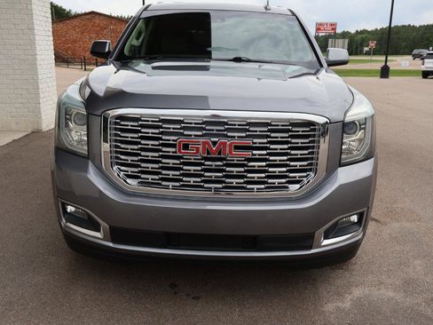 Used 2019 GMC Yukon Denali w/ Denali Ultimate Package RWD image 7