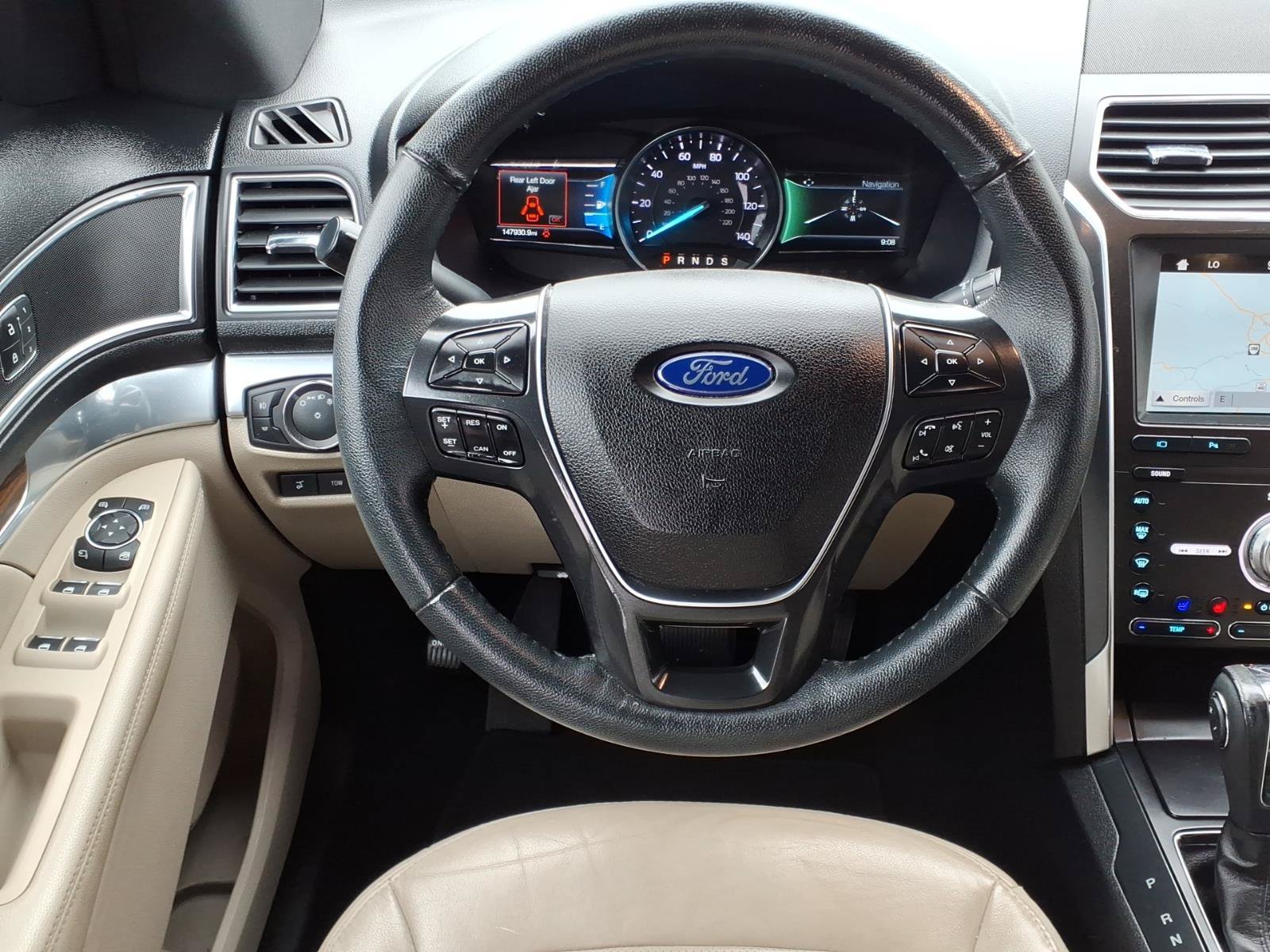 Used 2019 Ford Explorer Limited w/ Class III Trailer Tow Package AWD/4WD image 5