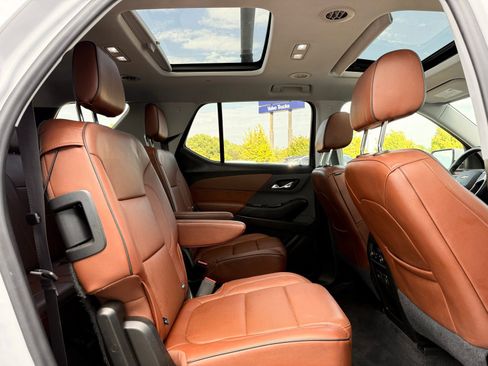 Used 2018 Chevrolet Traverse High Country AWD/4WD image 23