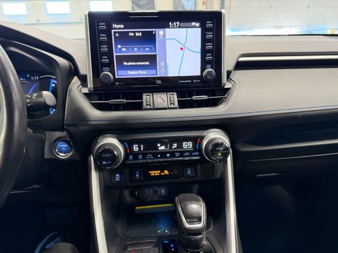 Used 2020 Toyota RAV4 XSE image 40